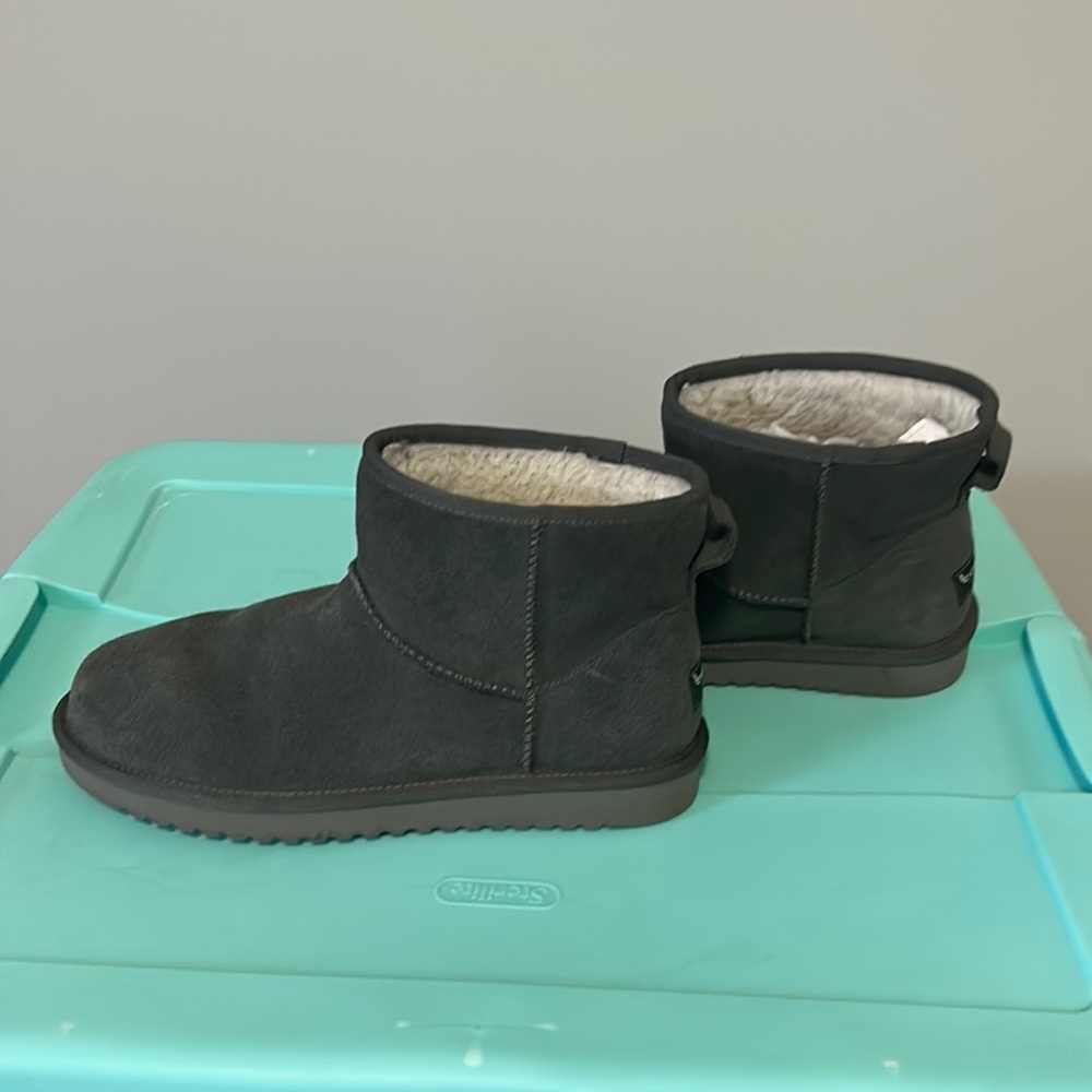 Women’s kb boots grey sz 9